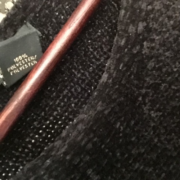 Elegant/ casual Revamped sweater sz medium - Picture 4 of 7